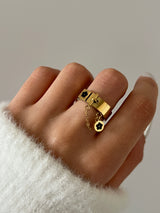 CORIA FLOWER BANGLE