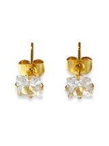 DIAMOND STUD EARRING