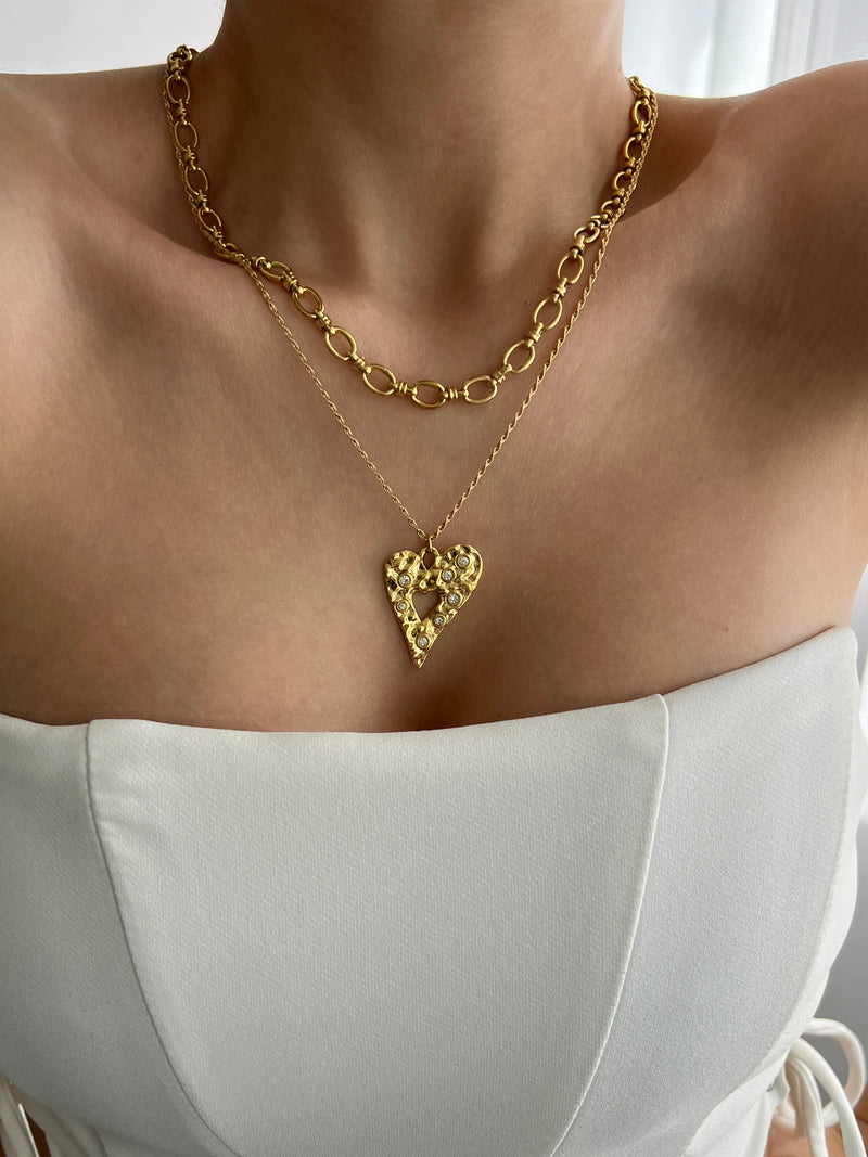 ISANORA CHAIN