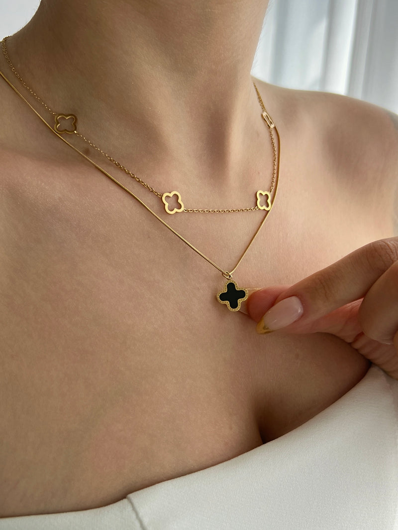 AURELIN CLOVER NECKLACE