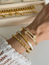 YUNA CLOVER BANGLE