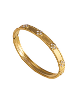 ELDA CLOVER BANGLE
