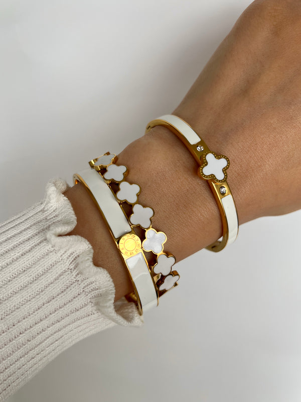 ZARA CLOVER BANGLE