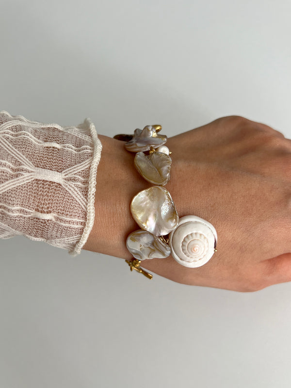 COASTAL GIRL BRACELET