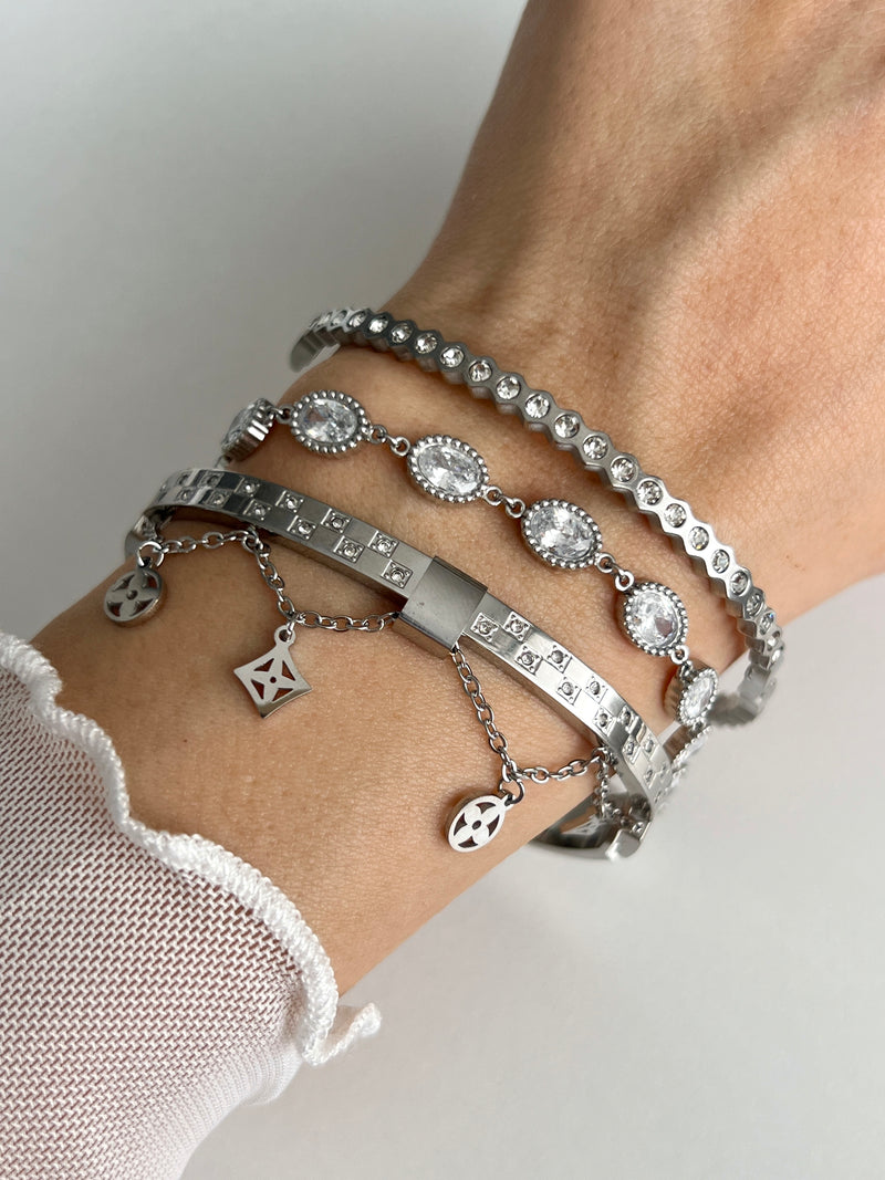 AVINEA BANGLE