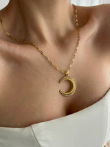 ISELUNE NECKLACE