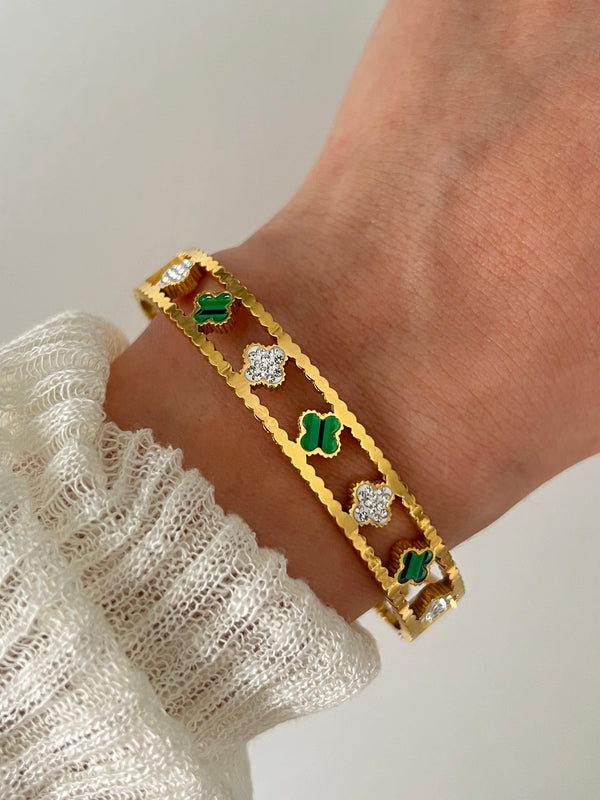 CERYS CLOVER BANGLE