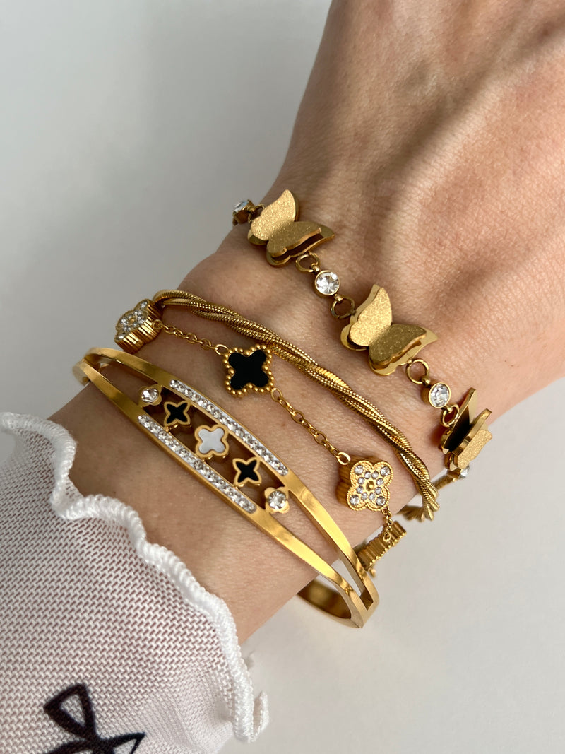 MAGIC ALLURE CLOVER BRACELET