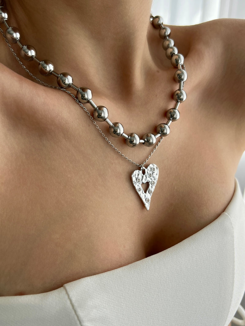 ALARICE LOVE NECKLACE
