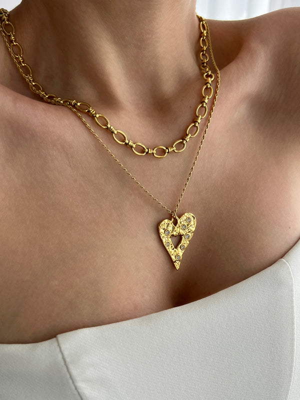 ALARICE LOVE NECKLACE