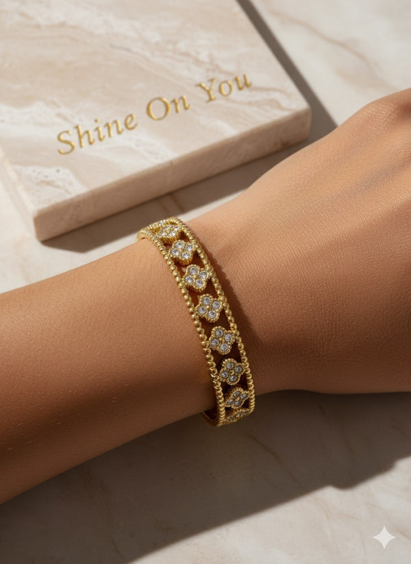 SHIMMERA CLOVER BANGLE