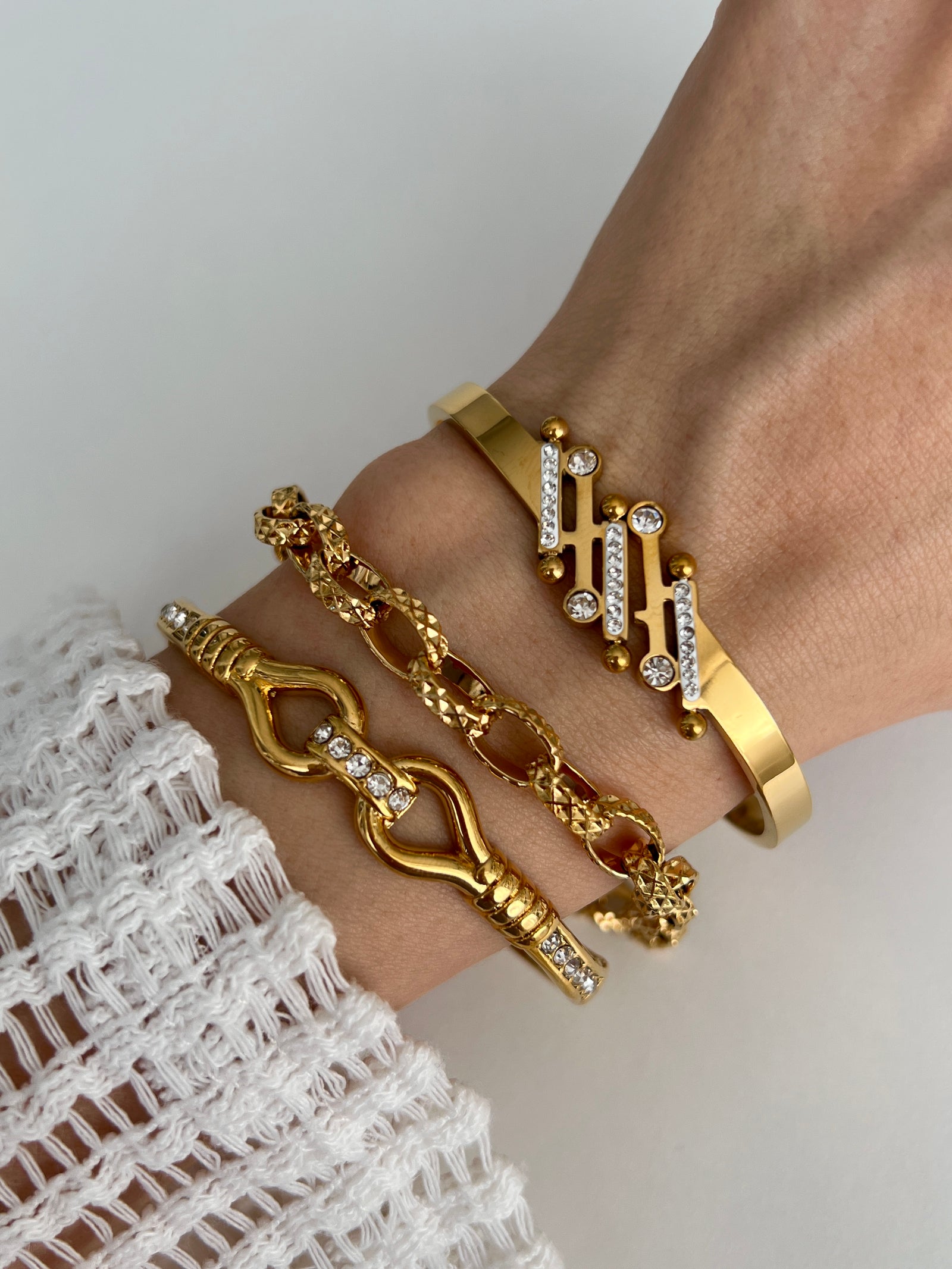 ODEA BANGLE – SHINE ON YOU