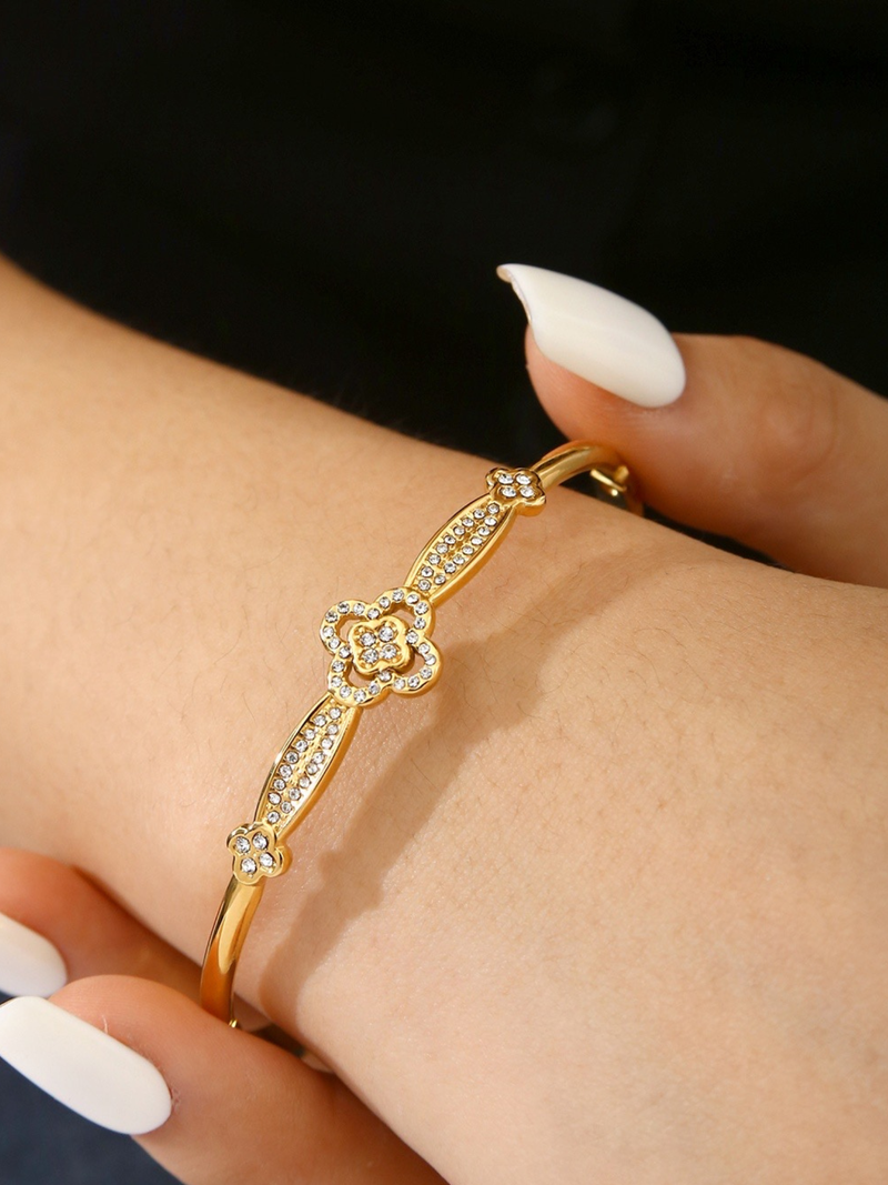 AURELINE CLOVER BANGLE