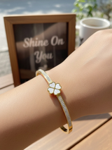 LUCKY SHINE BANGLE