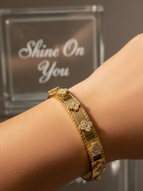 GOLDEN FORTUNE BANGLE