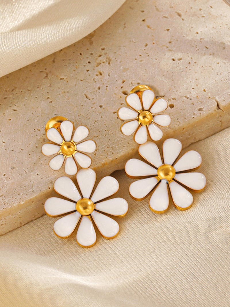 DAISY EARRING