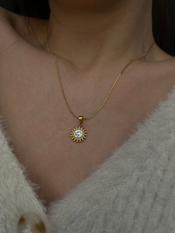 SUN NECKLACE